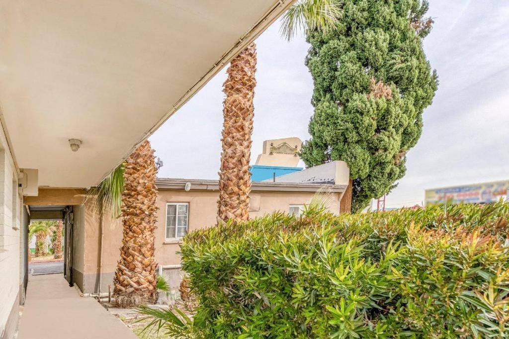 Oyo Gateway Motel Las Vegas North Strip/Fremont St. Area Εξωτερικό φωτογραφία