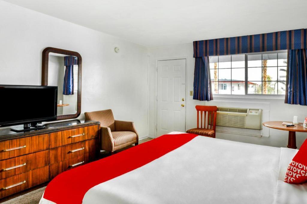 Oyo Gateway Motel Las Vegas North Strip/Fremont St. Area Εξωτερικό φωτογραφία