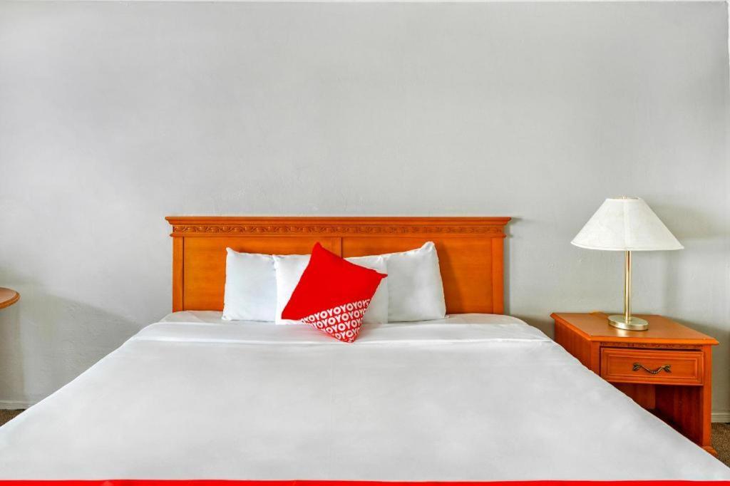Oyo Gateway Motel Las Vegas North Strip/Fremont St. Area Εξωτερικό φωτογραφία