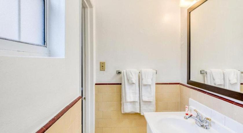 Oyo Gateway Motel Las Vegas North Strip/Fremont St. Area Εξωτερικό φωτογραφία