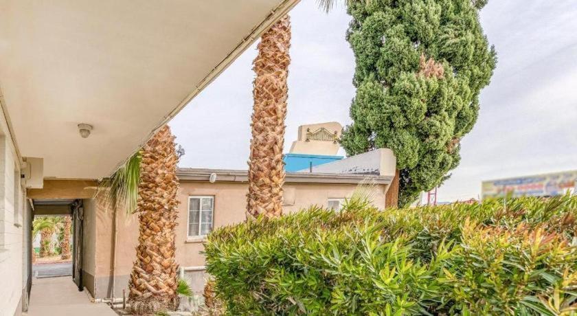 Oyo Gateway Motel Las Vegas North Strip/Fremont St. Area Εξωτερικό φωτογραφία