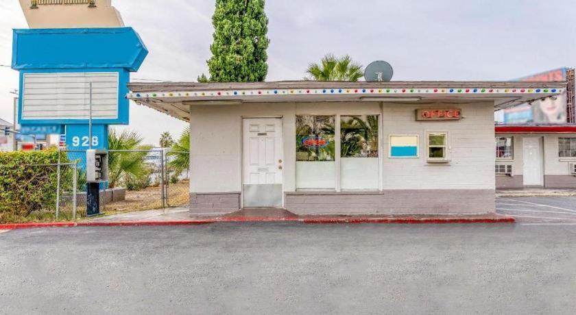 Oyo Gateway Motel Las Vegas North Strip/Fremont St. Area Εξωτερικό φωτογραφία