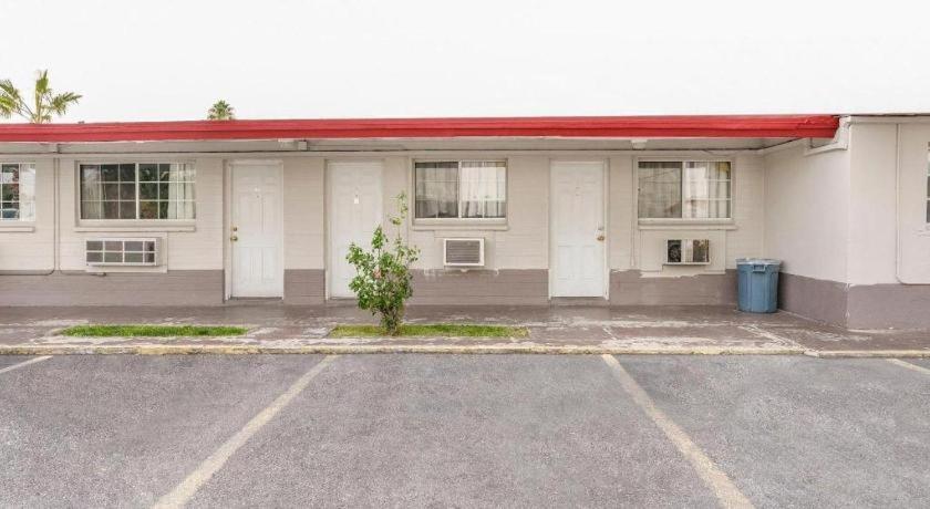 Oyo Gateway Motel Las Vegas North Strip/Fremont St. Area Εξωτερικό φωτογραφία